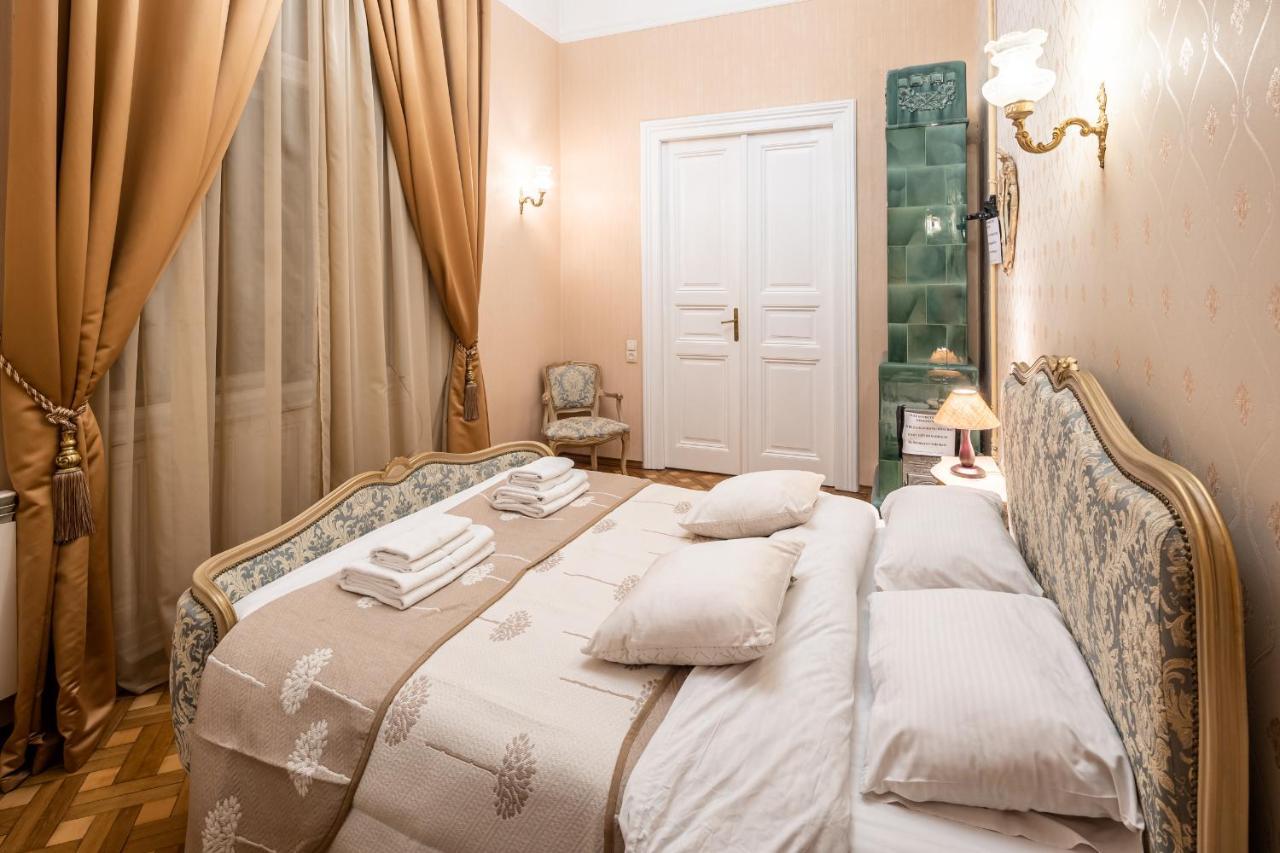 3 Bedrooms Royal Italian Style In An Austrian Building, Parking, Balcony Lviv Exterior foto